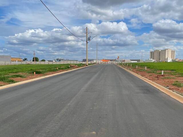 #1735 - Terreno em condomínio para Venda em Paulínia - SP